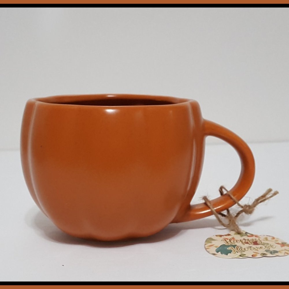 NEW Home Essentials Pumpkin Shaped Stoneware Mug 19 OZ